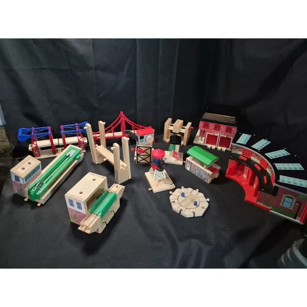 Huge Lot Thomas The Choo Choo Train , Brio , Melissa Doug Trains, Over 300 Pc